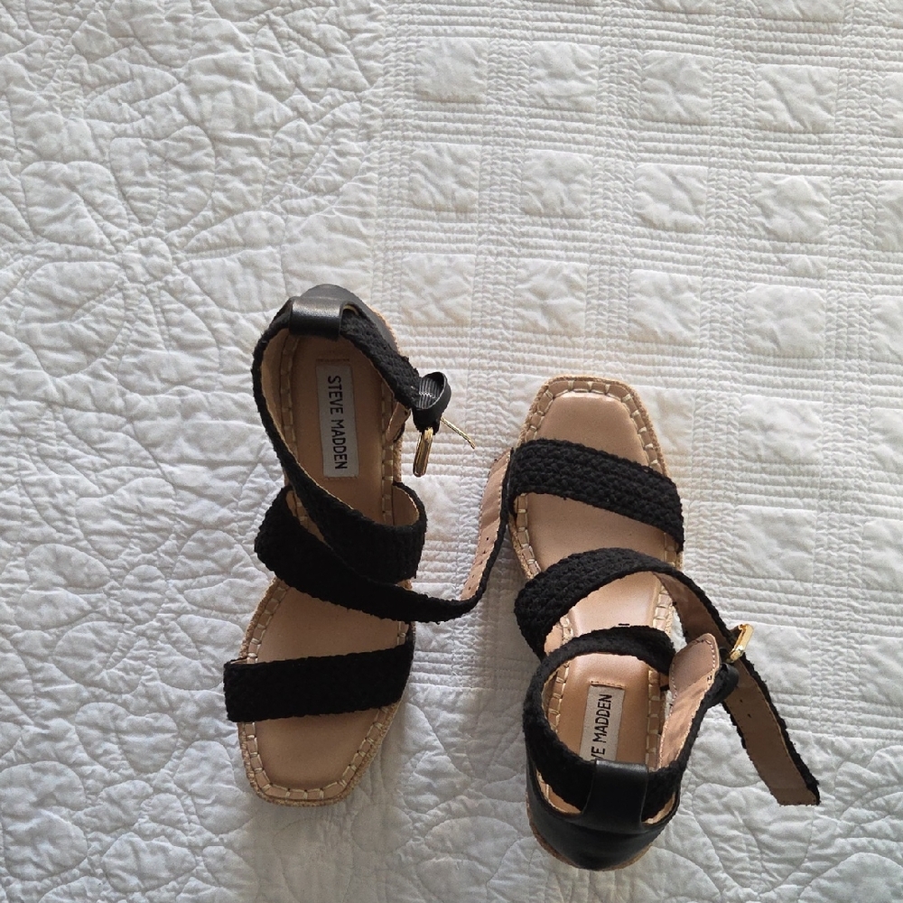 Steve Madden Black and Tan Women's Sandals